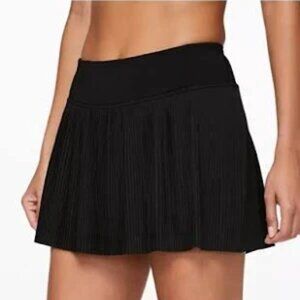 Lululemon Pleat to Street tennis skirt